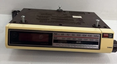 Vintage GE General Electric Spacemaker Under Cabinet 7-4212A Clock Radio Tested - Image 1 of 4