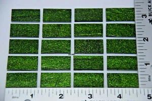 1412.50 - 20- 1/2" x 1" LIGHT AVENTURINE GREEN BULLSEYE THIN 2mm GLASS 90 COE - Picture 1 of 3