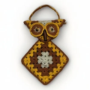 Vintage Crochet Hanging Owl Brown Gold White With Lucite Eyes - Picture 1 of 7