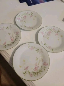 Set of 4 Noritake First Blush 6.5 " Plates 2605 Japan Flowers - Picture 1 of 2