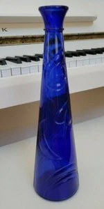COBALT BLUE BOTTLE RAISED LEAVES DESIGN 13 INCHES HOLDS 24 OZS - Picture 1 of 9