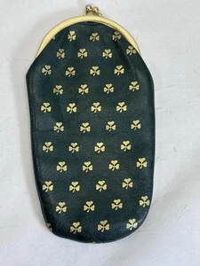 De Colección MCM Cuero Verde Trébol Dorado Estuche para Gafas Marco de Metal Bolsa con Bloqueo de Beso - Imagen 1 de 5