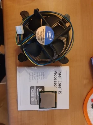 Intel Core i5-2500K (4x 3.30GHz) CPU Prozessor Sockel 1155 mit 2 Lüftern - Bild 1 von 4