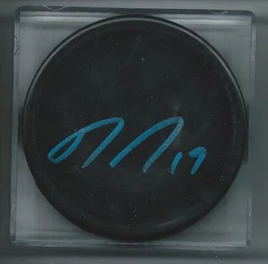 **GFA Columbus Blue Jackets *RYAN JOHANSEN* Signed Blank Puck COA** - Bild 1 von 1
