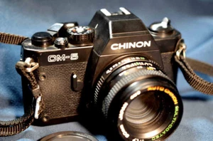 Chinon CM-5 avec Auto Chinon 1,7/50mm et housse originale - Imagen 1 de 11