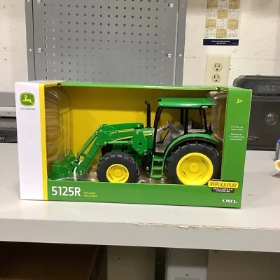 Ertl 1/16 Scale John Deere Model 5125R Tractor with Loader LP64408 / 45604 - Image 1 of 2
