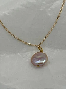 Natürliche weiße Münze Perle Edelstein Anhänger an goldfarbener Kette Halskette - Bild 1 von 1