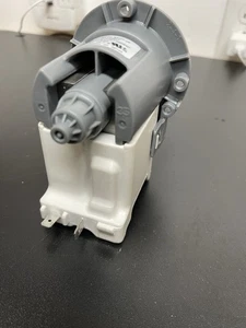 DC31-00187ACM Ablaufpumpenmotor / Samsung Toplader und Frontlader Unterlegscheiben 2RA3B3 - Bild 1 von 7