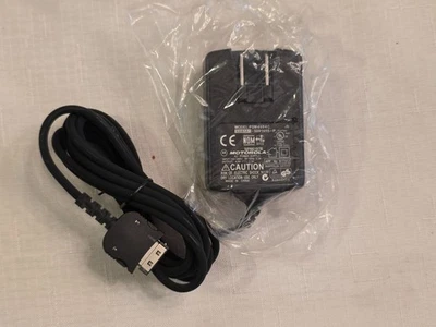 Зарядное устройство NPN6197B выход питания 4,4 В постоянного тока 1,1 А адаптер для Motorola i1000 - Изображение 1 из 4