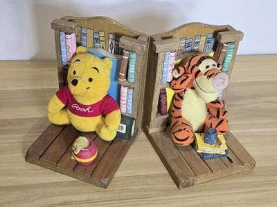 Disney Winnie The Pooh & Tigger libro de madera termina libros de amigos de colección 2001 Foto 1 de 4