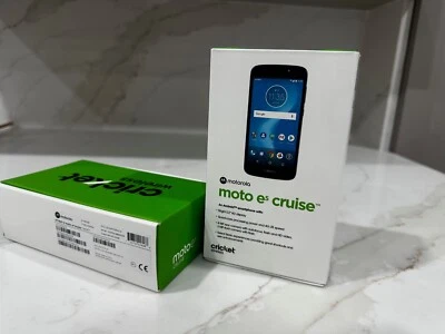 Motorola Moto E5 Cruise (Cricket Wireless) - 16 GB - Navy Blue (At&t &T-mobile) - Image 1 of 4