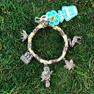 HOTI Hemp Handmade Oh Canada Beaver Beer Bear Moose Roach Clip It Charm Bracelet - Picture 1 of 2