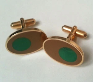 PAIRE DE BOUTONS DE MANCHETTE vintage PLAQUE OR ovale vert marron STYLE ART DECO - Imagen 1 de 6