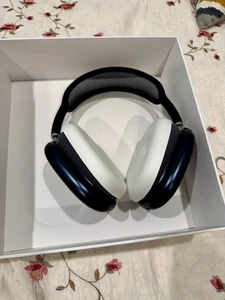 Apple AirPods Max Headphones - MWW43AM/A - Midnight 2024 USB-C - Open box - Photo 1 sur 5