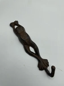 Frog Coat /hat Hook Cast Iron. Vintage collectible. - Picture 1 of 3