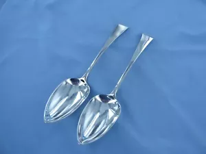 AN ANTIQUE STERLING SILVER PAIR OF OLD ENGLISH SOUP SPOONS. LONDON 1815. - Picture 1 of 9