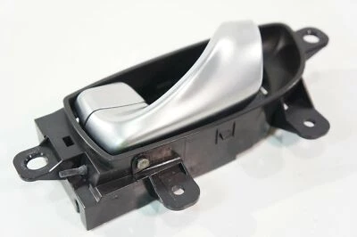 14-2018 Infiniti Q50 delantero izquierdo lado del conductor interior manija de puerta gris OEM Foto 1 de 4