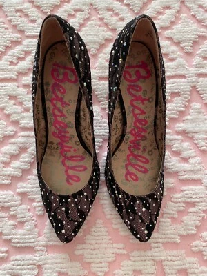 MUJER BETSY JOHNSON BETSEYVILLE NEGRO ENCAJE TACONES ZAPATOS SANDALIAS TALLA 6M  Foto 1 de 4