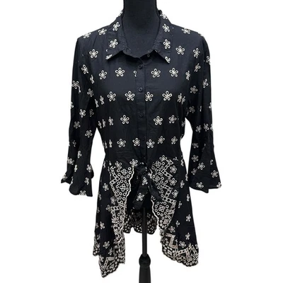 Top Venus Talla 16 Alto Bajo Botón Frontal Negro Beige Bordado Ojales Manga Campana Foto 1 de 4