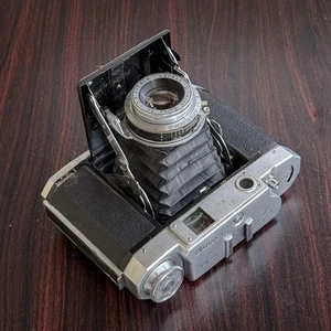 MAMIYA-6 ausgestattet mit Zuiko Objektiv - Bild 1 von 8