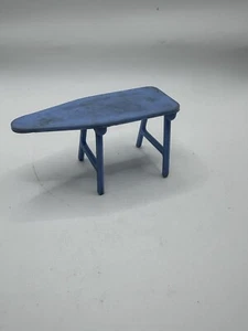 Ironing Board Renwal 32 Dollhouse Furniture Vintage Plastic Blue Laundry Folding - Bild 1 von 7