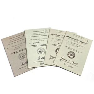4 permisos de conducir internacionales emitidos por AAA, AATA 1978, 1980, 1984, 1985 - Imagen 1 de 1