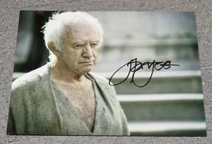 Jonathan Pryce persönlich handsigniertes Autogramm 10x8 Foto Game of Thrones Geschenk - Bild 1 von 1