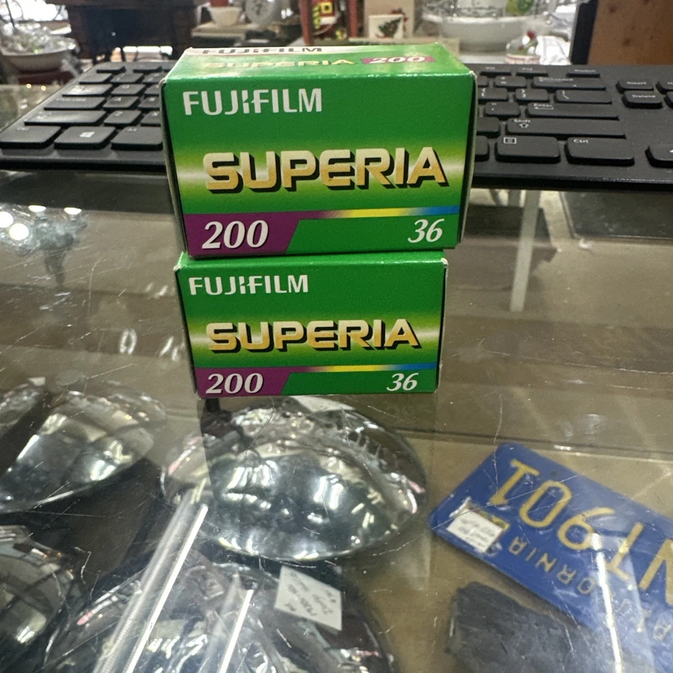 2 x FUJIFILM 36 Exposure Superia 200 35mm Camera Film Sealed Boxes EXPIRED - Image 1 of 1