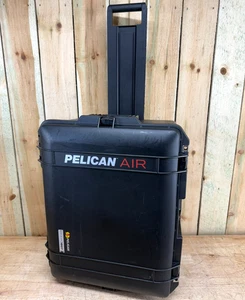 Pelican Air 1607 Hard Case Protector Rolling Black Good Condition AB Free Ship - Picture 1 of 9