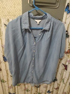 Women's Top - Picture 1 of 2