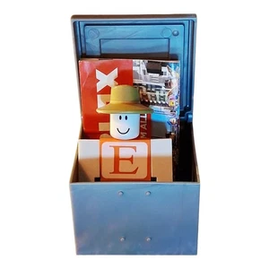 Erik Cassel Roblox Figure With Box (No Code) Jazwares Roblox Series 1 - Picture 1 of 11