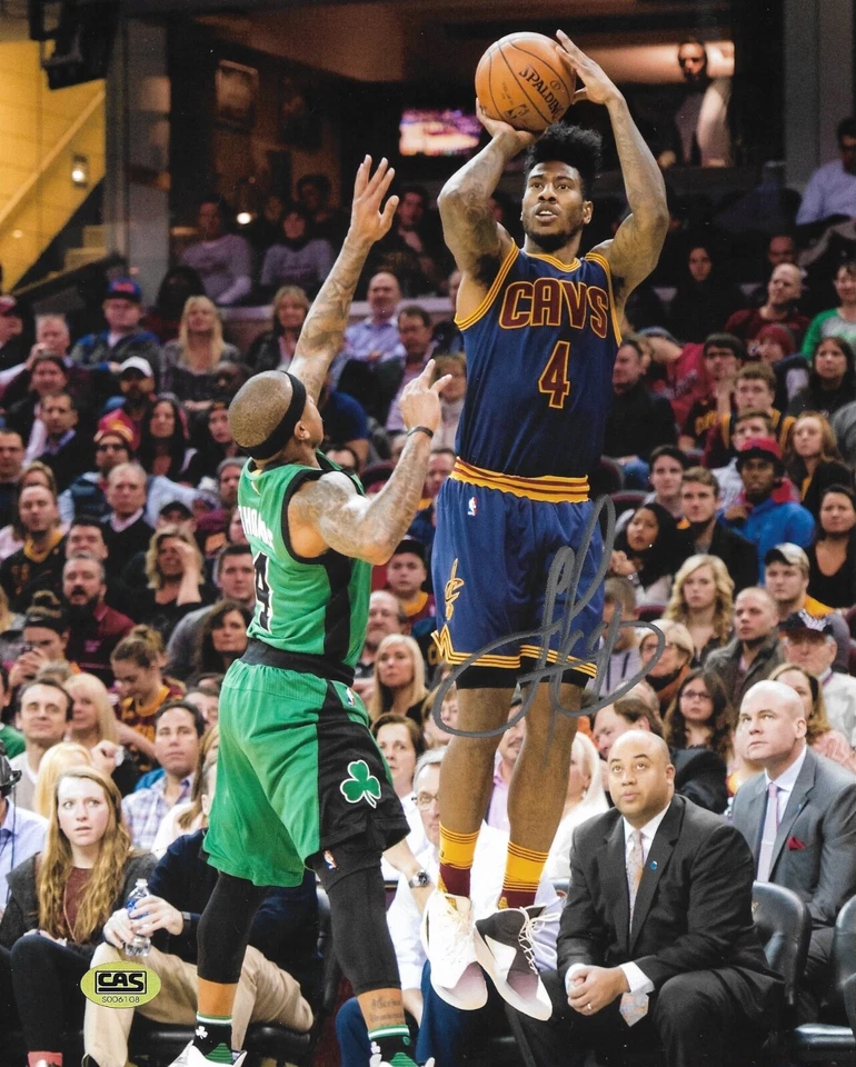 Foto firmada 8x10 de baloncesto de la NBA por Iman Shumpert Cleveland Cavaliers certificado de autenticidad #2 Foto 1 de 1