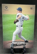 2023 Chronicles Luminance #16 Mike Mussina - New York Yankees