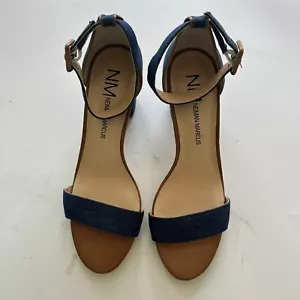 Neiman Marcus NEU Blockabsatz Knöchelriemen Denim Sandalen blau almobd Zehenpartie Gr. 5 1/2M - Bild 1 von 7