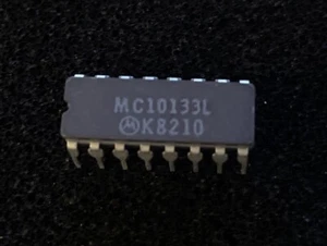 Motorola MC10133L Integrated Circuit. New Old Stock - Picture 1 of 1