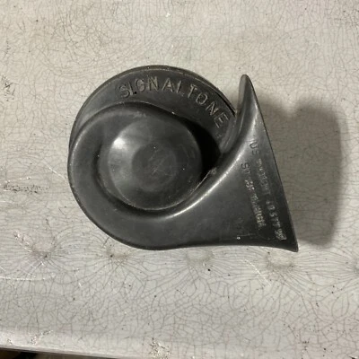 1986-1990 Jeep Comanche Cherokee XJ Low Note Horn OEM!!!!!!!!!! - Image 1 of 4