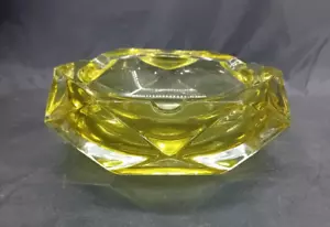 Attractive Vintage Faceted Hexagonal Citrine Yellow Glass Ashtray - Picture 1 of 6