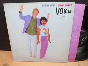 Daryl Hall & John Oates: Voices (VG++ 1981 RCA Repress, US LP) - Picture 1 of 9