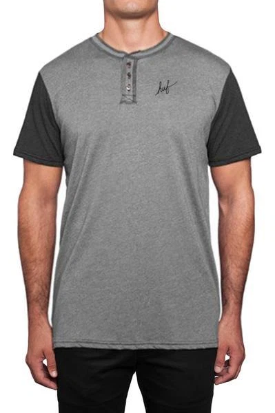 Camiseta Huf SCRIPT HENLEY TEE Gris Jaspeado Negro Serigrafía Logo S/S Para Hombre Foto 1 de 1