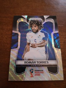 2018 Panini Prizm World Cup Roman Torres #224 Black and Gold Wave Panama