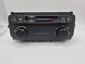 01 02 2001 2002 Chrysler Town & Country Temperature Climate Control A/C 05005003 - Bild 1 von 7
