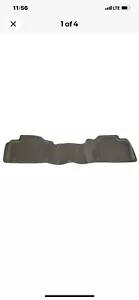 OEM NEW Rear Second Row One Piece Carpet Floor Mat 07-13 Chevrolet GMC 19155782 - Picture 1 of 2