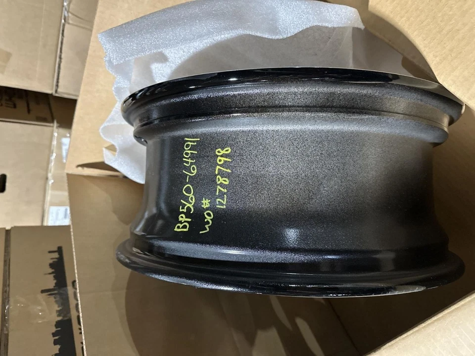 Wheel Aluminum 18x7 Machined Face Fits 19-22 MAZDA CX-3 820018 - Image 1 of 4