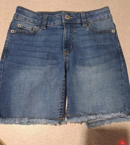 Girls Thereabouts Med Wash Denim Blue Bermuda Shorts Size 5 - Picture 1 of 5