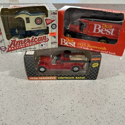 Ertl Panel Truck Banks- Lot of 3 BRAND NEW IN BOX, Cubs, John Deere, Kenworth - Image 1 of 4