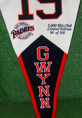 Banderín de lana Tony Gwynn 3000 Hits Club extra grande 40" 89/300 San Diego Padres Foto 1 de 4