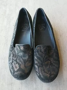 Dansko Olivia 40 Black Comfort Loafer EUC Snakeskin Gold Metallic Professional - Picture 1 of 1