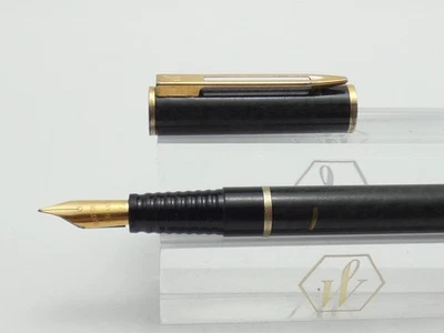 Vintage Waterman Laureat Mk I Grey Marble Fountain Pen, GT, Fine GP Steel  Nib - Image 1 of 4