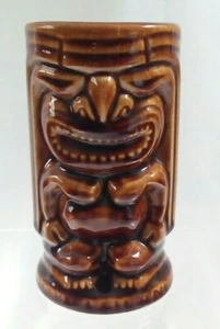 Vintage Tiki Keramik braun glasiert Becher Tasse Becher Hawaiin 2-seitig 5" hoch 2,75" - Bild 1 von 4