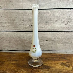 Jarrón vintage Fenton Strawberry Bud pintado a mano-pequeño firmado por Lisa W - Imagen 1 de 4